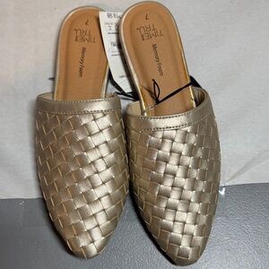Time and Tru Women's Metallic Woven Mules